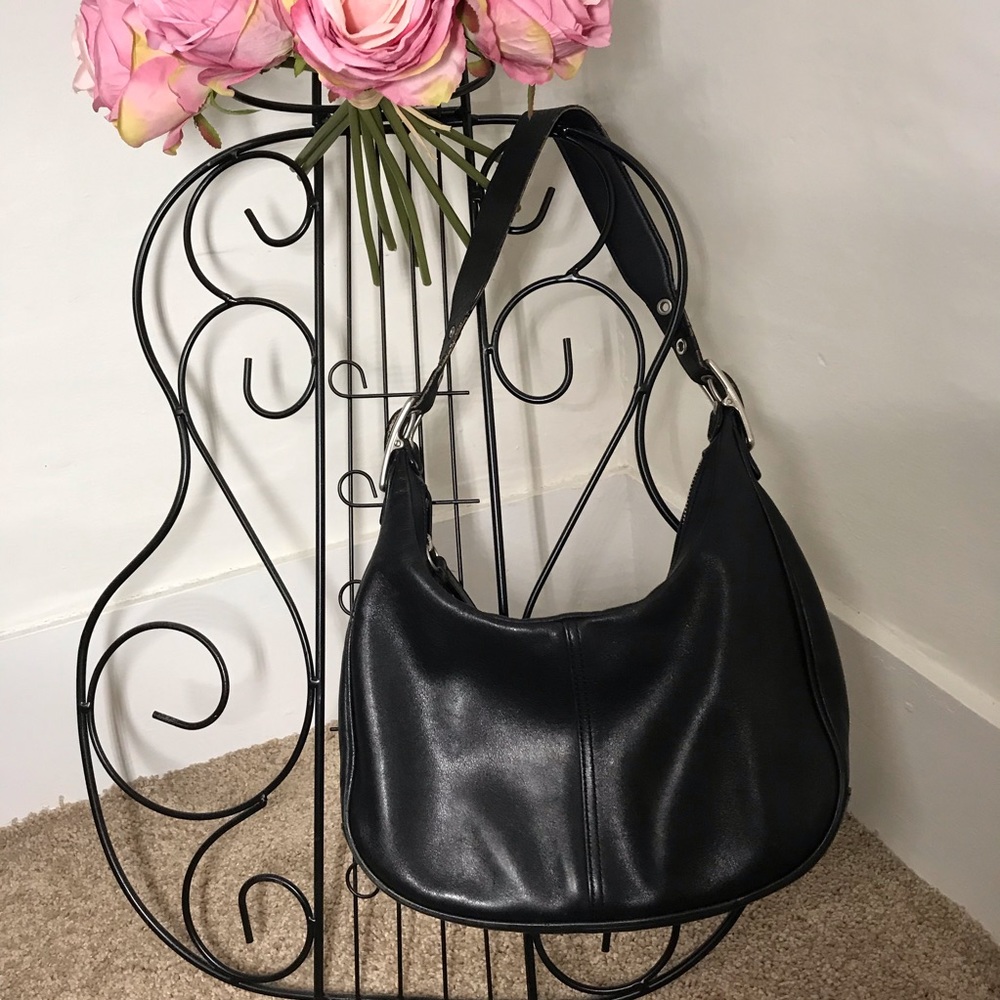 ☀️End of summer Sale☀️ Zoe Hobo black leather